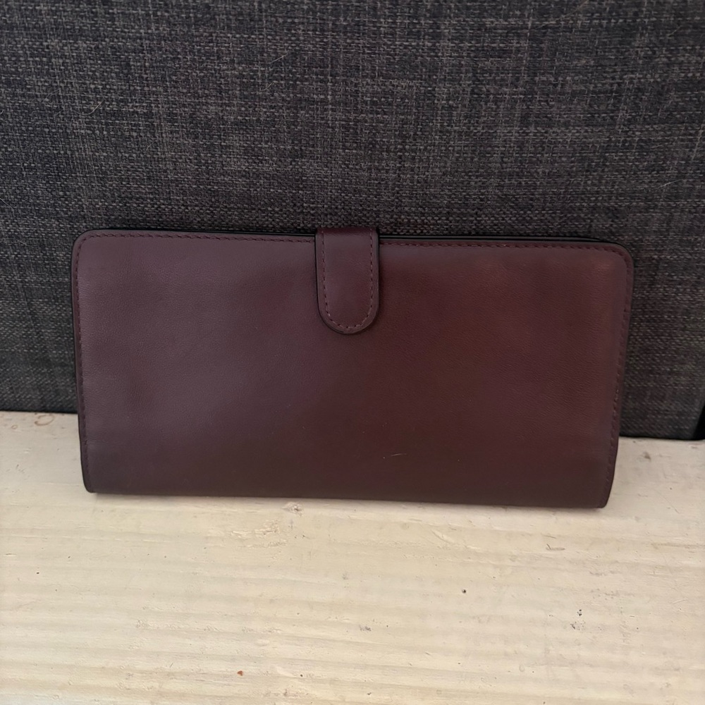 COACH Continental Wallet in Refined Leather with Oxblood Gold Accents - Picture 4 of 15